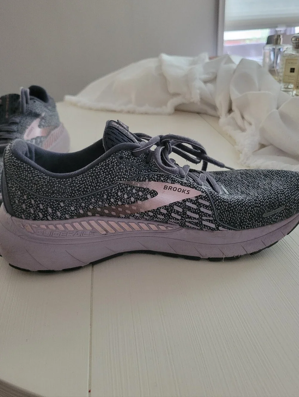 BROOKS Adrenaline 21 Women's 10.5B Grey/Purple